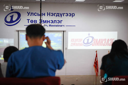 Халдварын бүсэд ажиллаж байсан сувилагч цонхоор унаж, нас баржээ
